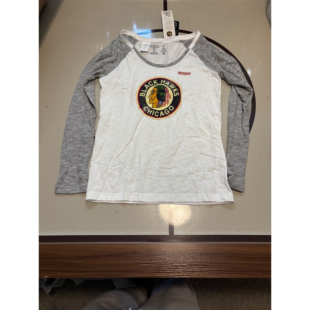 1244 CCM Chicago Blackhawks Womens Large White Gray Slub Raglan Long Sleeve NWT